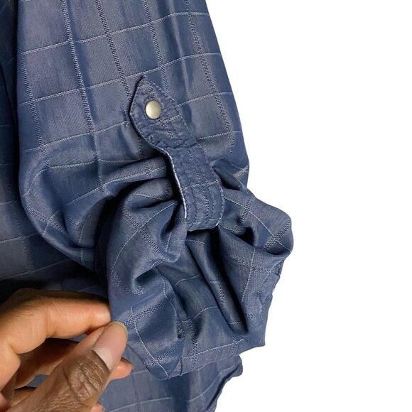 Shaver Lake Women's Patterned Chambray Button-Down Shirt - Picture 7 of 8